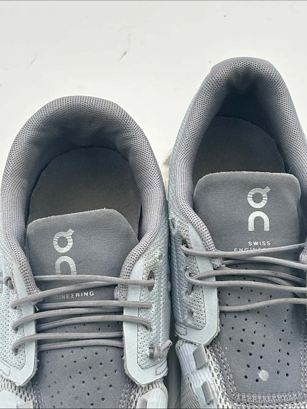 On Running Cloudswift Athletic Shoes in Light Gray and Dark Gray